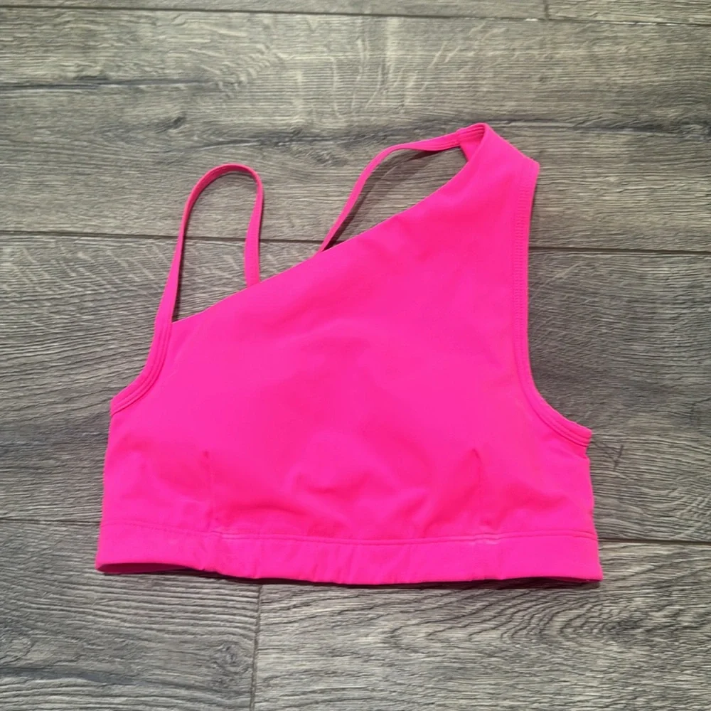 NEW • SWEATY BETTY • Women’s Asymmetric Sculpt Sports Bra Hot Highlighter Pink - Picture 3 of 4